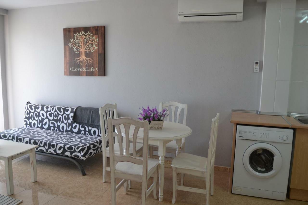 Lovely Familiar Apartment With Pool In Cap ซาลอว์ ภายนอก รูปภาพ
